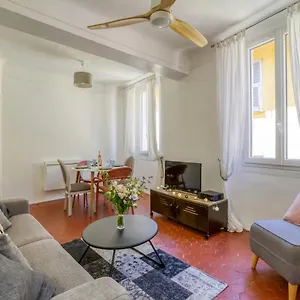 Apartment Typique - 2 Bedrooms,typical Apartment-old Town, Nice
