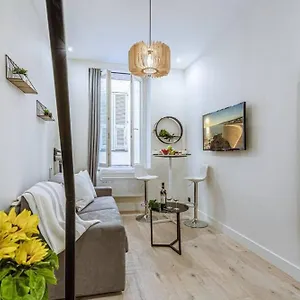 Apartment Bunico 1 - Old Town Renovated, Nice